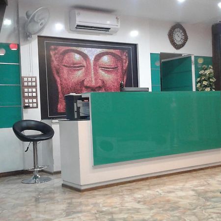 Sankeshvar Hotel The Grand Parshwanath מראה חיצוני תמונה