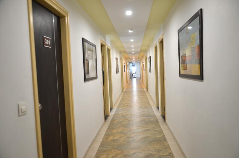 Sankeshvar Hotel The Grand Parshwanath מראה חיצוני תמונה