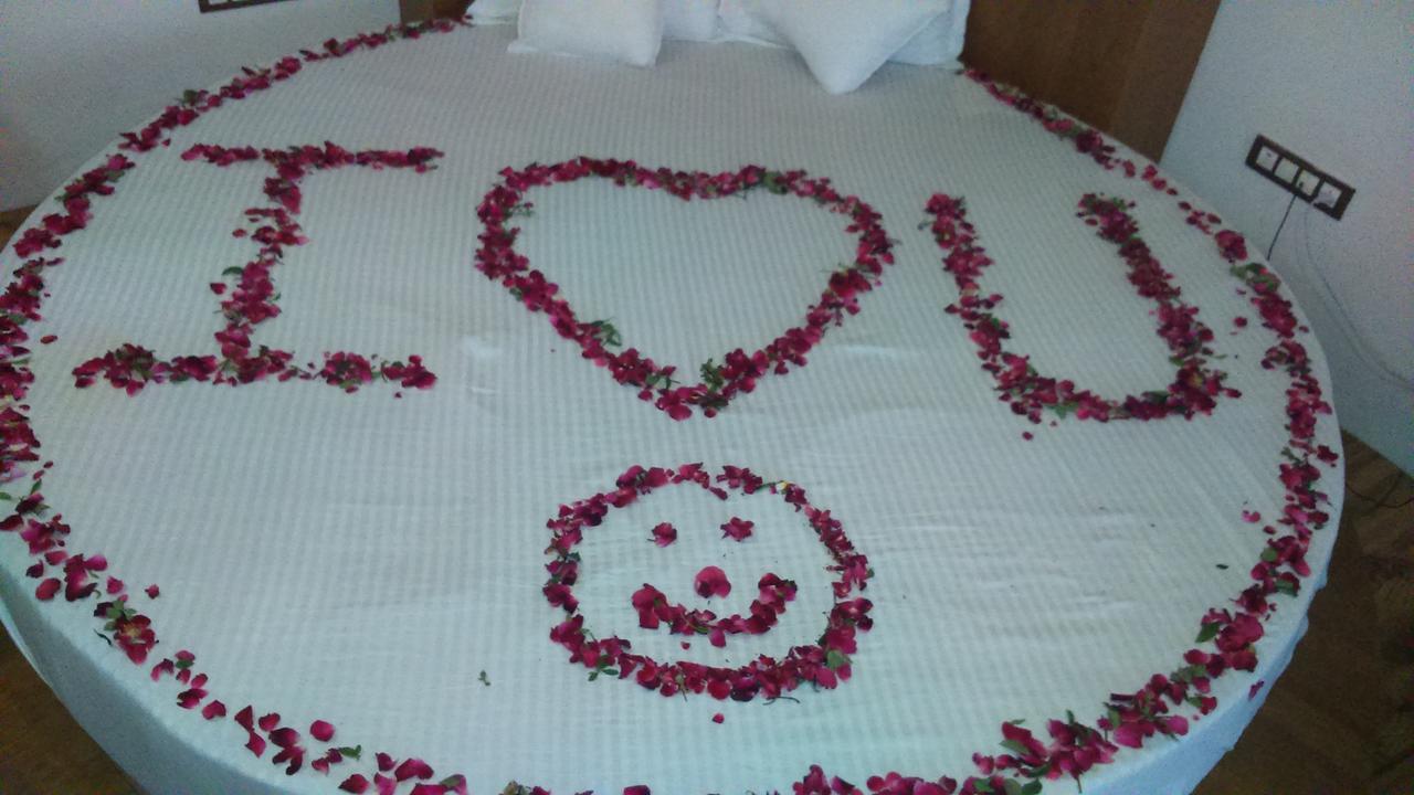 Sankeshvar Hotel The Grand Parshwanath מראה חיצוני תמונה