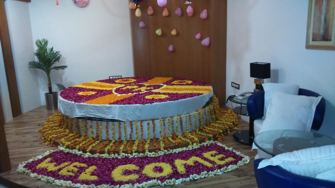 Sankeshvar Hotel The Grand Parshwanath מראה חיצוני תמונה